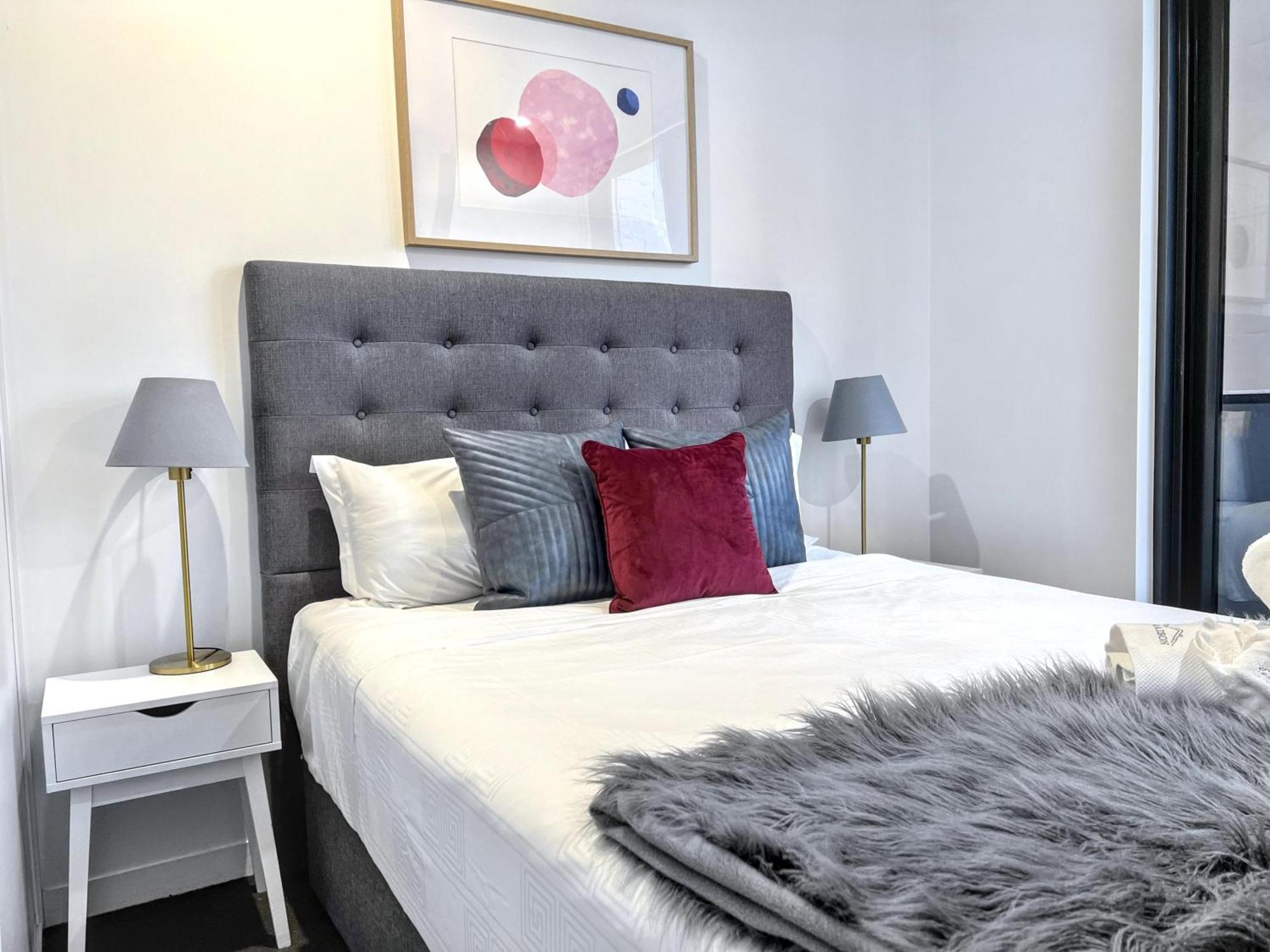 My80 Apartment Located In The Inner Of Melbourne Cbd — Photos 1